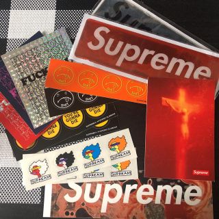 シュプリーム(Supreme)の赤髪さん専用 Supremeステッカー(キャラクターグッズ)