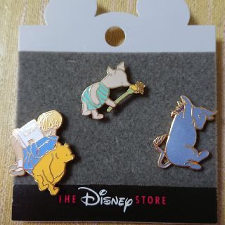 ディズニー(Disney)のくまのプーさんピンバッチ(キャラクターグッズ)