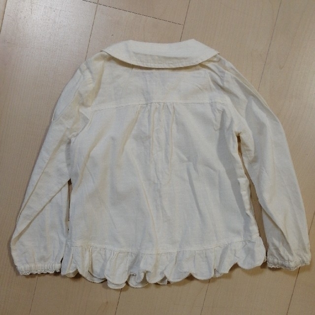 Souris(スーリー)のラポシェビスキュイ　110  白ブラウス　カットソー キッズ/ベビー/マタニティのキッズ服女の子用(90cm~)(Tシャツ/カットソー)の商品写真