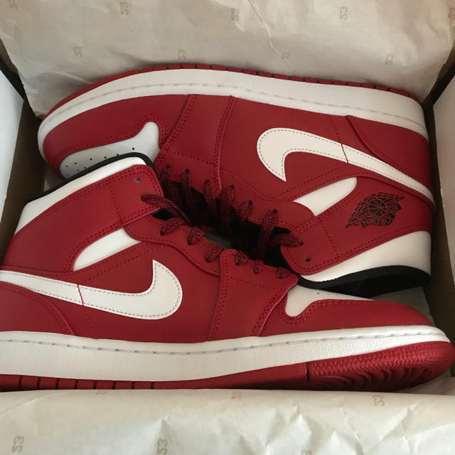 NIKE(ナイキ)のNIKE AIR JORDAN 1 MID “Gym Red/White” メンズの靴/シューズ(スニーカー)の商品写真