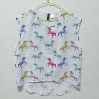 エイチアンドエム(H&M)のトップス(Tシャツ(半袖/袖なし))