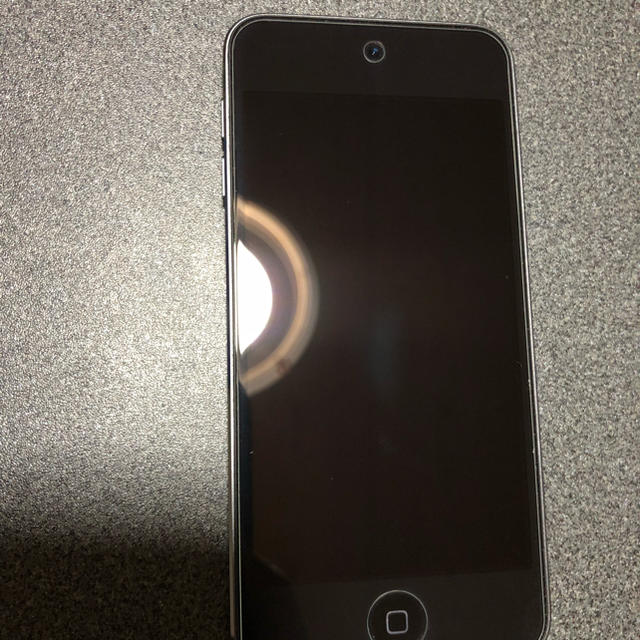 iPod touch(アイポッドタッチ)のiPod touch6世代 スマホ/家電/カメラのスマートフォン/携帯電話(その他)の商品写真