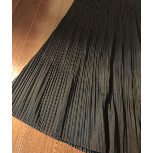 PLEATS PLEASE ISSEY MIYAKE(プリーツプリーズイッセイミヤケ)のプリーツプリーズのアシンメトリーのワンピース レディースのワンピース(ロングワンピース/マキシワンピース)の商品写真