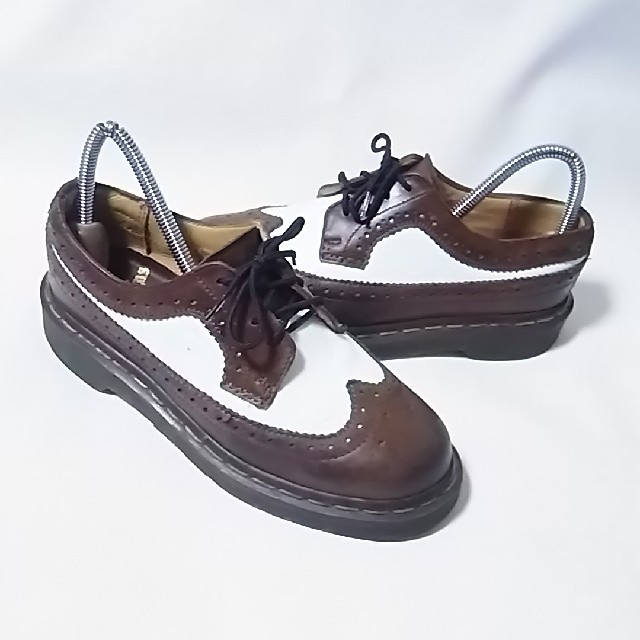 Dr.Martens(ドクターマーチン)の
名作希少ツートン!ドクターマーチンウィングチップローファー人気茶白ビンテージ！ レディースの靴/シューズ(ローファー/革靴)の商品写真