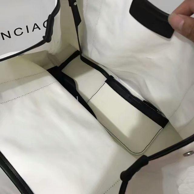 Balenciaga(バレンシアガ)の完売品※BALENCIAGA バレンシアガ　 レディースのバッグ(ショルダーバッグ)の商品写真