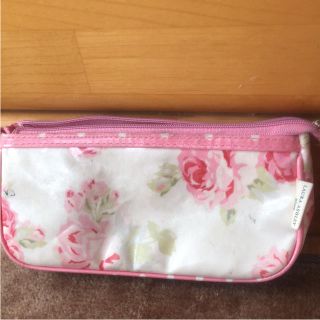 ローラアシュレイ(LAURA ASHLEY)のyuunnn81様専用☆ローラアシュレイ ペンケース(ペンケース/筆箱)