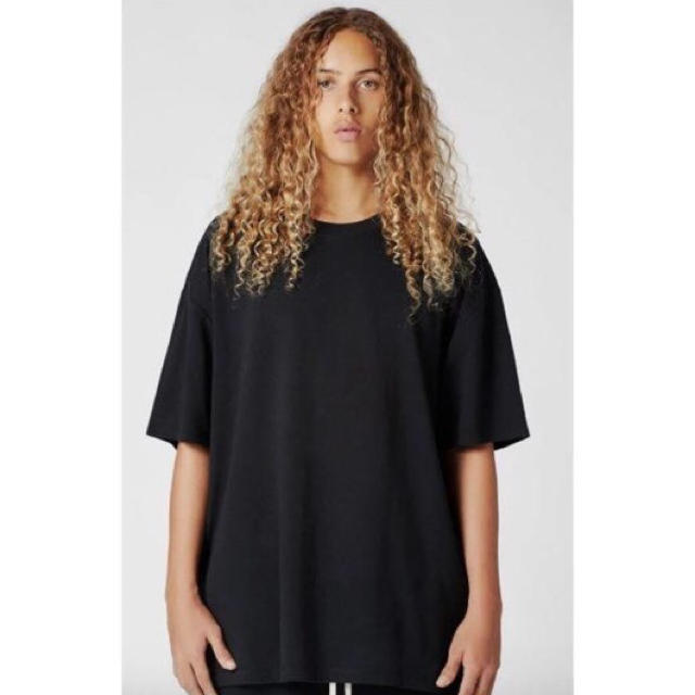 FEAR OF GOD(フィアオブゴッド)のFOG ESSENTIALS Tシャツ メンズのトップス(Tシャツ/カットソー(半袖/袖なし))の商品写真