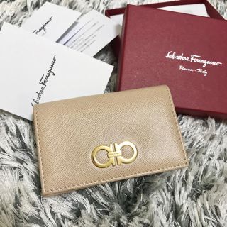 サルヴァトーレフェラガモ(Salvatore Ferragamo)のフェラガモ♡超美品♡カードケース(名刺入れ/定期入れ)