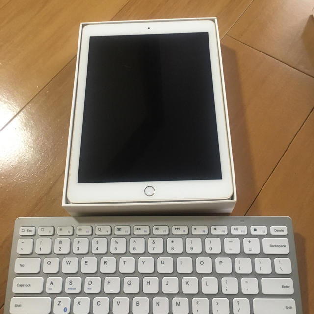 iPadAir2 Wi-Fi+Cellular64GB ゴールド+キーボード - cabager.com