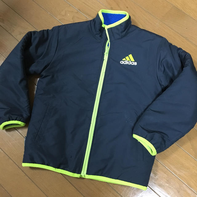 adidas(アディダス)のadidas◆アディダス リバーシブル ウィンドブレーカー 裏フリース キッズ/ベビー/マタニティのキッズ服男の子用(90cm~)(ジャケット/上着)の商品写真