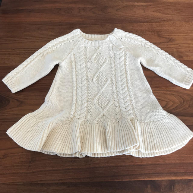 babyGAP(ベビーギャップ)のケーブルニットワンピース 70cm アイボリー キッズ/ベビー/マタニティのベビー服(~85cm)(ワンピース)の商品写真