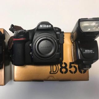 ニコン(Nikon)のニコン d850   付属品、おまけ多数(デジタル一眼)