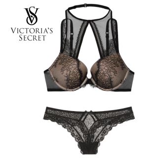 ヴィクトリアズシークレット(Victoria's Secret)のVSプッシュアップハイネックブラ＆ショーツセット(ブラ&ショーツセット)