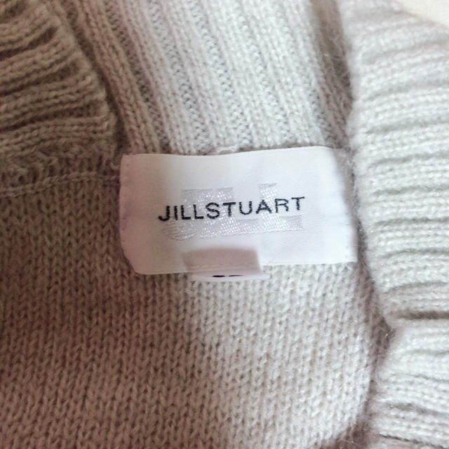 JILL by JILLSTUART(ジルバイジルスチュアート)の［クリーニング済み］ジル Vネックニット レディースのトップス(ニット/セーター)の商品写真