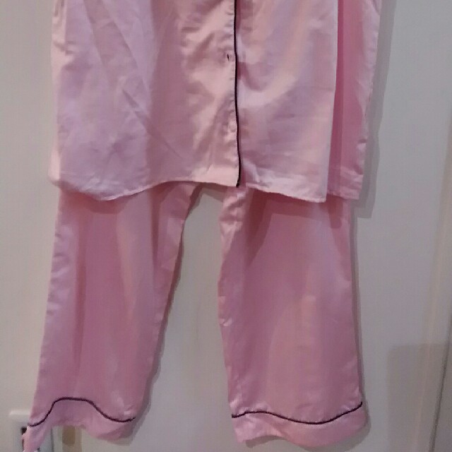 GU(ジーユー)のGUパジャマ 美品 レディースのルームウェア/パジャマ(パジャマ)の商品写真