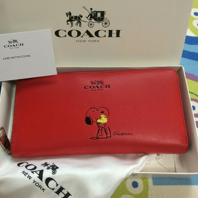 COACH(コーチ)のCOACH 長財布 スヌーピー レディースのファッション小物(財布)の商品写真