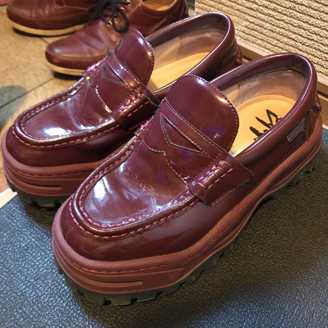 希少 eytys ローファー 赤 size42 メンズの靴/シューズ(その他)の商品写真