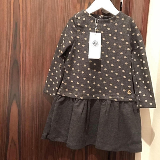 PETIT BATEAU(プチバトー)の【真っ白ネコ様ご専用】プチバトー2点おまとめ キッズ/ベビー/マタニティのベビー服(~85cm)(ワンピース)の商品写真