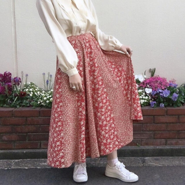 flower(フラワー)のフラワー スカート レディースのスカート(ロングスカート)の商品写真