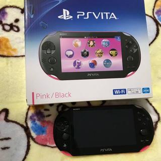 プレイステーションヴィータ(PlayStation Vita)のPlaystation Vita PCH-2000 (ピンクブラック,wifi）(携帯用ゲーム機本体)