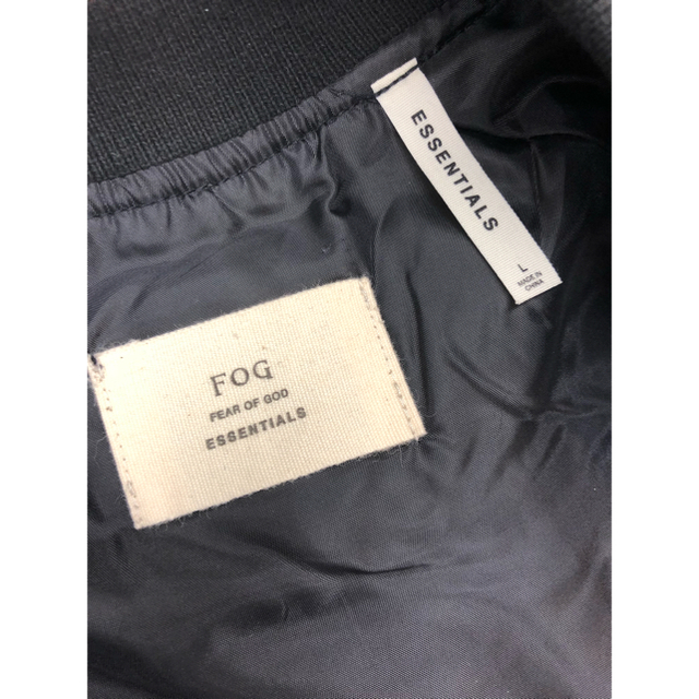 FEAR OF GOD(フィアオブゴッド)のLサイズ fog Essentials raglan bomber Jacket メンズのジャケット/アウター(ナイロンジャケット)の商品写真