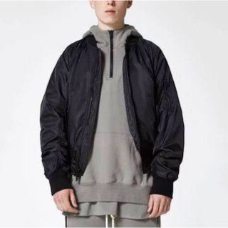 フィアオブゴッド(FEAR OF GOD)のLサイズ fog Essentials raglan bomber Jacket(ナイロンジャケット)