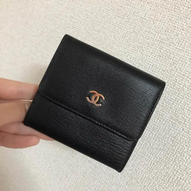 Chanel 美品 Chanel シャネル カーフスキン ココマーク Wホック 二つ折り財布の通販 By かえ S Shop シャネルならラクマ