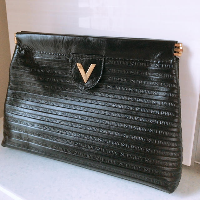 VALENTINO 黒 クラッチバッグ | givingbackpodcast.com