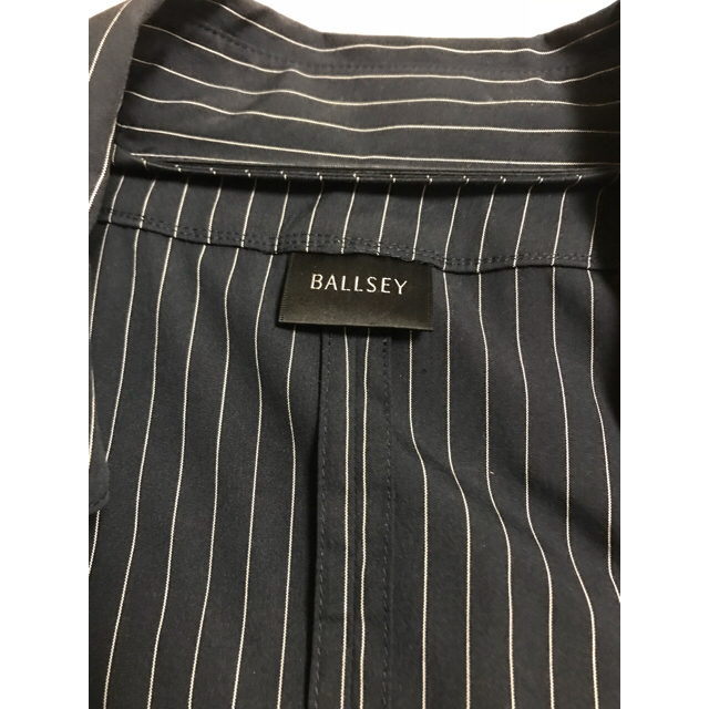 Ballsey(ボールジィ)のBallsey 紺ストライプ シャツスーツ レディースのフォーマル/ドレス(スーツ)の商品写真