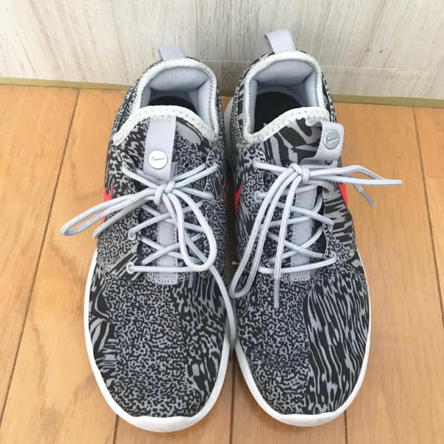 NIKE - NIKE ID カスタム オーダーメイド スニーカーの通販 by るる's ... NIKE ナイキ NIKEID スニーカー 元値3万
