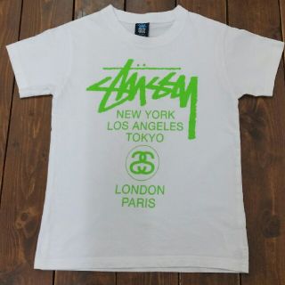 ステューシー(STUSSY)のSTUSSY キッズ　ロゴTシャツ　ホワイト×ライトグリーン　size130(Tシャツ/カットソー)