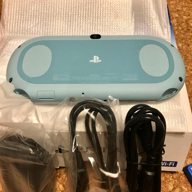 PSVITA PCH-2000 2