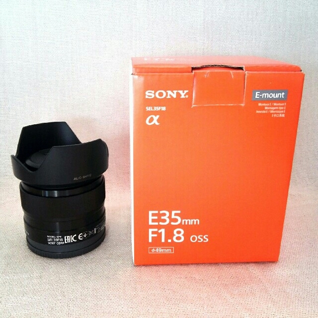 SONY(ソニー)のSONY  レンズ  Eマウント  SEL35F18 スマホ/家電/カメラのカメラ(レンズ(単焦点))の商品写真