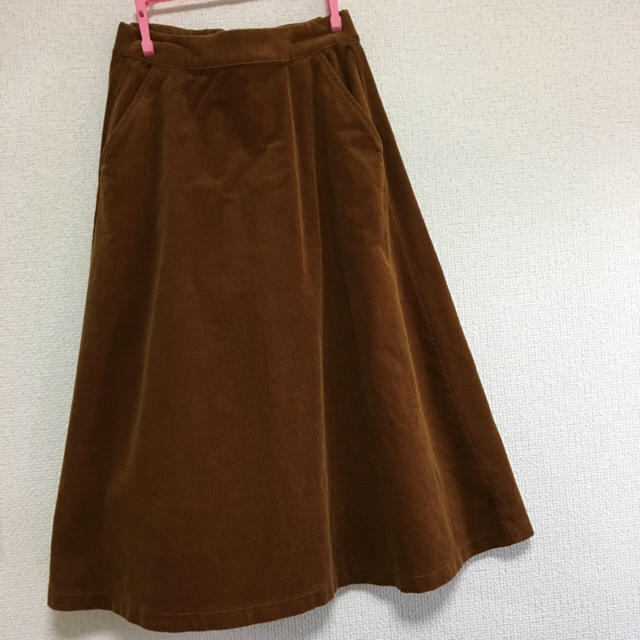 UNIQLO(ユニクロ)のUNIQLOコーデュロイミディースカート レディースのスカート(ひざ丈スカート)の商品写真