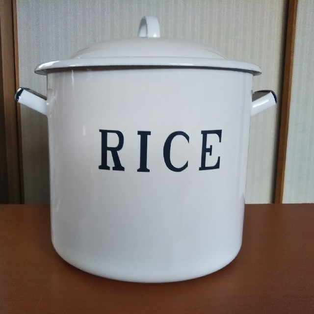 ライスストッカー インテリア/住まい/日用品のキッチン/食器(容器)の商品写真