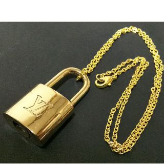 ルイヴィトン(LOUIS VUITTON)のLouis Vuitton パドロック ネックレス ルイヴィトン 南京錠 カデナ(ネックレス)