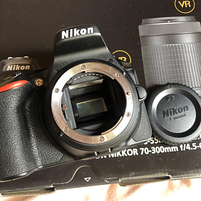 ☆YOSE様専用☆【美品】【NIKON】D5600 ショット数197回 付属品◎ ☆YOSE様専用☆【美品】【NIKON】D5600 ショット数197回 付属品◎