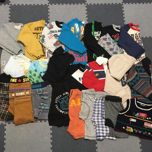 babyGAP(ベビーギャップ)の♡男の子 冬物 23点 まとめ売り！！♡ キッズ/ベビー/マタニティのキッズ服男の子用(90cm~)(Tシャツ/カットソー)の商品写真