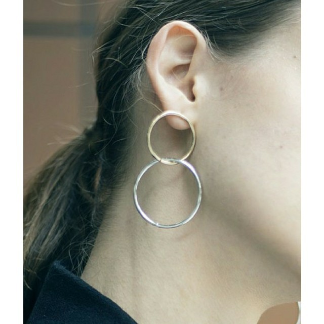 Ameri VINTAGE(アメリヴィンテージ)の新品未使用 アメリヴィンテージ DOUBLE HOOP PIERCE レディースのアクセサリー(ピアス)の商品写真