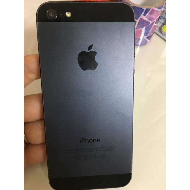 iPhone 5 Black 16 GB Softbank スマホ/家電/カメラのスマートフォン/携帯電話(スマートフォン本体)の商品写真