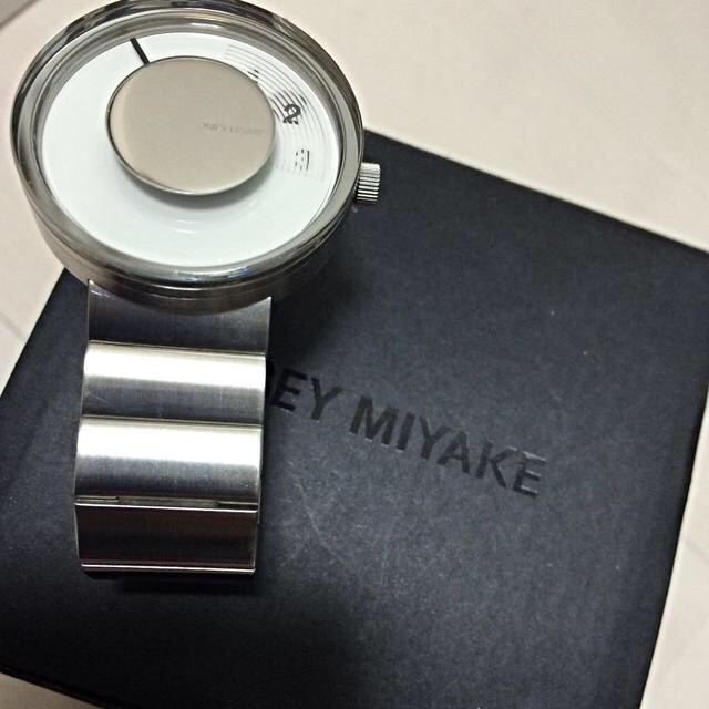 ISSEY MIYAKE(イッセイミヤケ)のISSEY MIYAKE[値下げ!!] レディースのファッション小物(腕時計)の商品写真