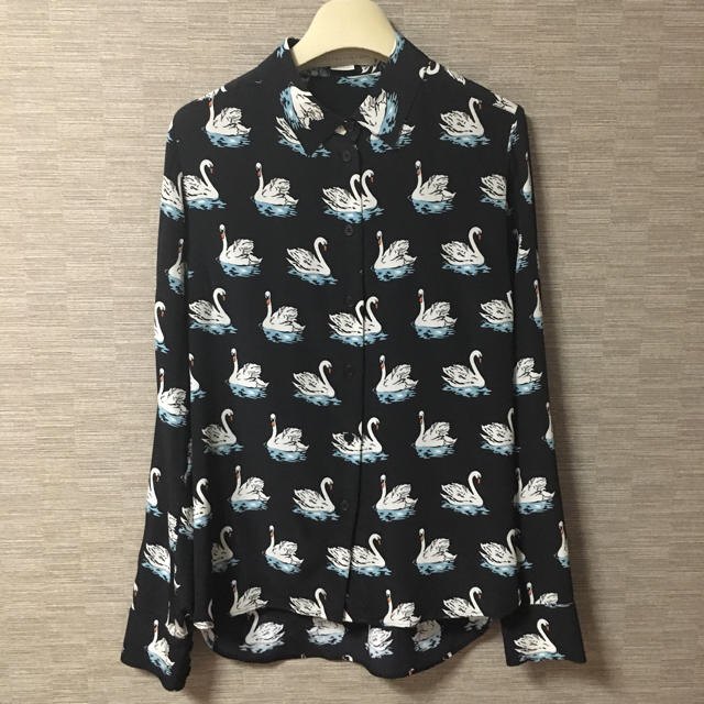 Stella McCartney(ステラマッカートニー)の[値下げ]Stella McCartney スワン柄シャツ レディースのトップス(シャツ/ブラウス(長袖/七分))の商品写真