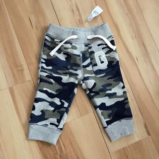 ベビーギャップ(babyGAP)の新品★bebygap 迷彩柄 裏起毛スエットパンツ(パンツ)