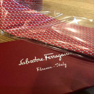 サルヴァトーレフェラガモ(Salvatore Ferragamo)のtakutaku様専売品  フェラガモ ネクタイ  赤(ネクタイ)