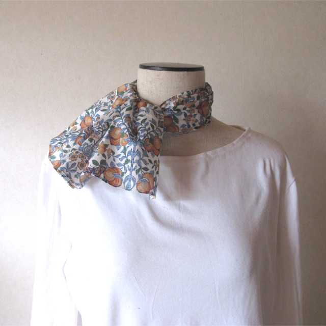 リバティのスカーフ♪オーチャード ハンドメイドのファッション小物(スカーフ)の商品写真