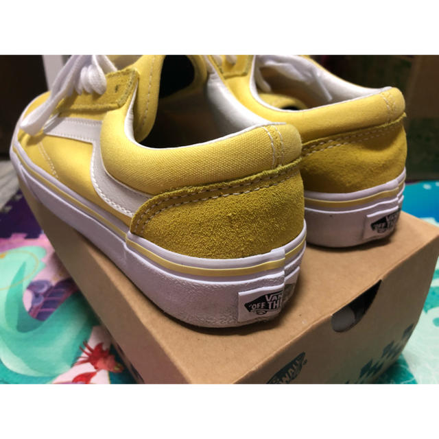 VANS(ヴァンズ)のVANS オールドスクール YELLOW レディースの靴/シューズ(スニーカー)の商品写真