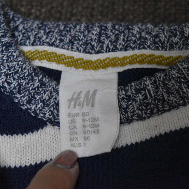 H&M(エイチアンドエム)のH&M ニット 80cm キッズ/ベビー/マタニティのベビー服(~85cm)(ニット/セーター)の商品写真
