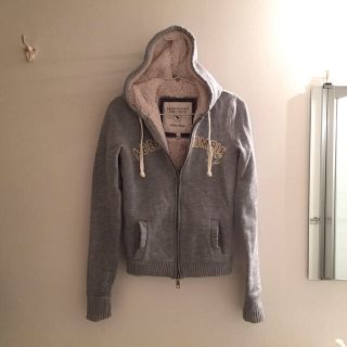 アバクロンビーアンドフィッチ(Abercrombie&Fitch)のアバクロ ファー付きパーカー(パーカー)