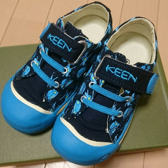 KEEN(キーン)のmenori様専用 新品 KEEN スニーカー 15cm キッズ/ベビー/マタニティのキッズ靴/シューズ(15cm~)(スニーカー)の商品写真