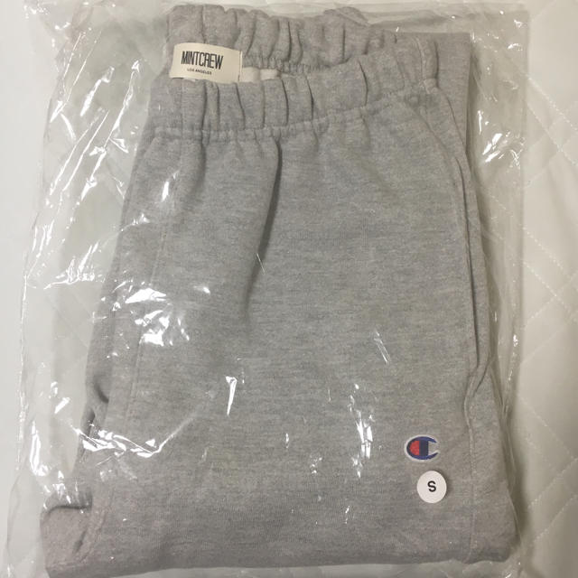 mintcrew rainbow champion sweats メンズのパンツ(その他)の商品写真